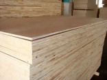 Gỗ ghép thông được ghép từ gỗ tự nhiên đã qua tẩm sấy và sử lý mối mọt